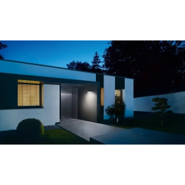 L 825 LED iHF sensorlampa ar 160°, 5m sensoru un 12W LED, no STEINEL