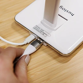 Desk lamp with wireless charger OW-390202 white (Huslog)