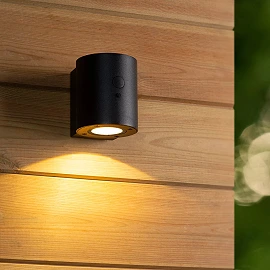 PERTH solar outdoor wall light with PIR motion and day/night sensors, solar LED, 1 W, 100 lm, 2700/3000 K, black (Lucide)