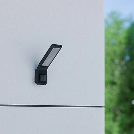 STEINEL XLED slim S outdoor LED sensor floodlight, 7.2 W, 648 lm, 3000 K, anthracite — 012052
