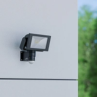 STEINEL LS 300 S LED āra prožektors ar sensoru, 29,5 W, 2704 lm, 4000 K, melns — 067571