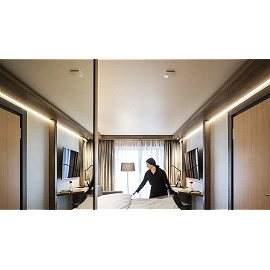 STEINEL LuxMaster True Presence DALI-2 APC AP surface-mounted ceiling presence detector, HF 7.2 GHz, 360°, Ø9 m True Presence, Bluetooth Mesh, IP54, white — 085582