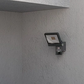STEINEL XLED CAM2 SC LED floodlight with camera and PIR sensor, 21W, 3000K, anthracite