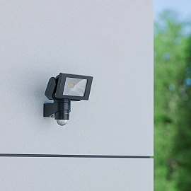 STEINEL LS 150 S LED floodlight, motion sensor, 14.7 W, 1375 lm, 4000 K, IP44, black — 052546