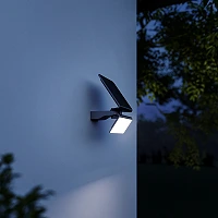 STEINEL XSolar L-S solārā āra sienas sensorlampa, 1,2 W, 150 lm, 3000 K, sudraba krāsā — 671013