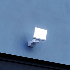 STEINEL XLED home 2 āra LED prožektors bez sensora, 13,7 W, 1550 lm, 3000 K, IP44, balts — 033125