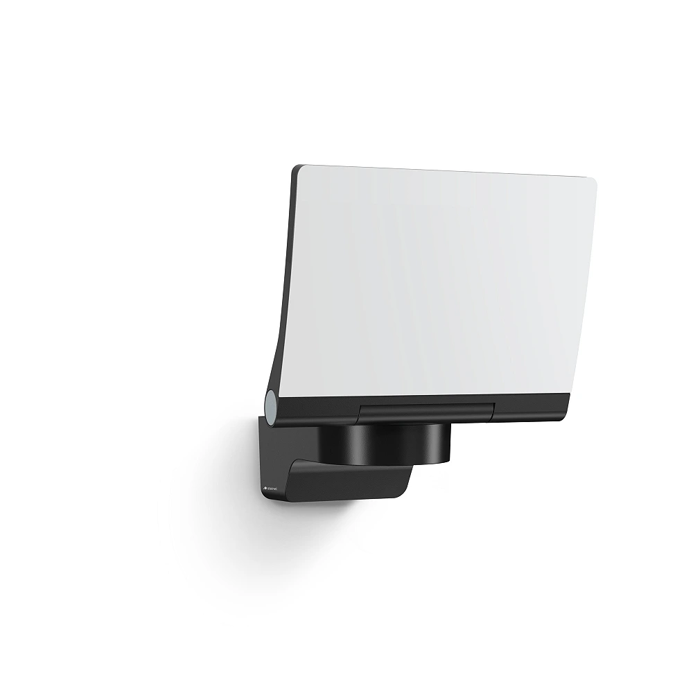 STEINEL XLED PRO 240 outdoor LED floodlight without sensor, 19.3 W, 2124 lm, 3000 K, IP44, black — 068097